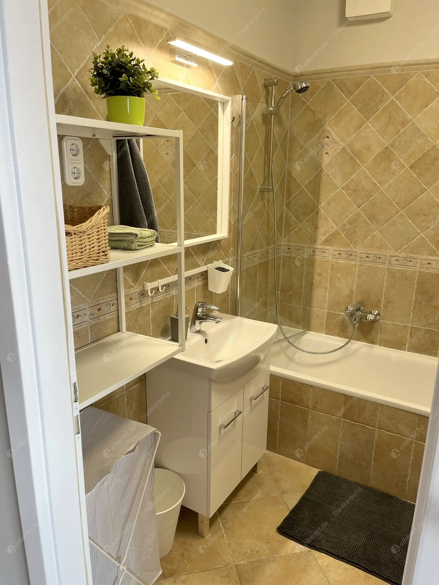 Kiadó albérlet 245000 Ft/hó áron: Budapest, XIV. kerület  Szugló utca. Mérete: 52 nm, 2 szobás | Alberlet.hu - 6233943