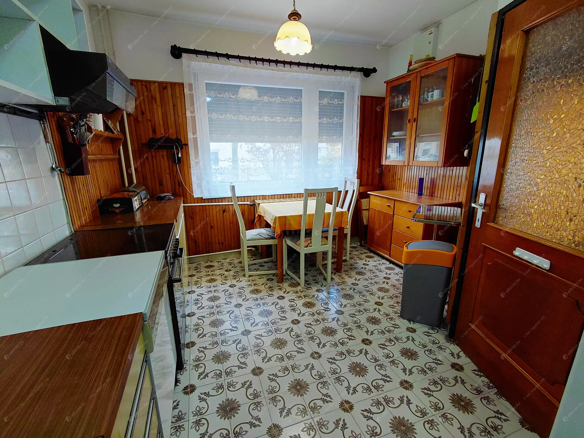 Kiadó albérlet 410000 Ft/hó áron: Budapest, XIV. kerület  Tengerszem utca. Mérete: 170 nm, 4 szobás | Alberlet.hu - 6560974