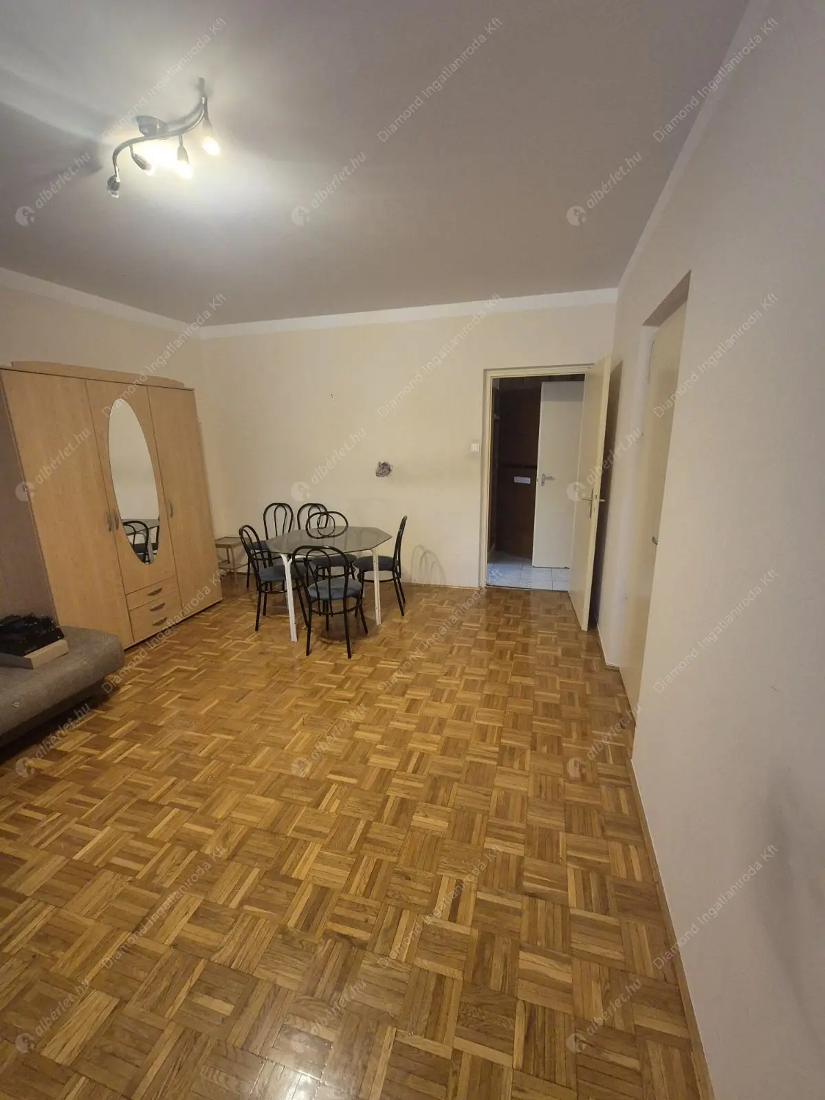 Kiadó albérlet 210000 Ft/hó áron: Budapest, XIV. kerület  Tihany utca. Mérete: 47 nm, 1 szobás | Alberlet.hu - 6550599