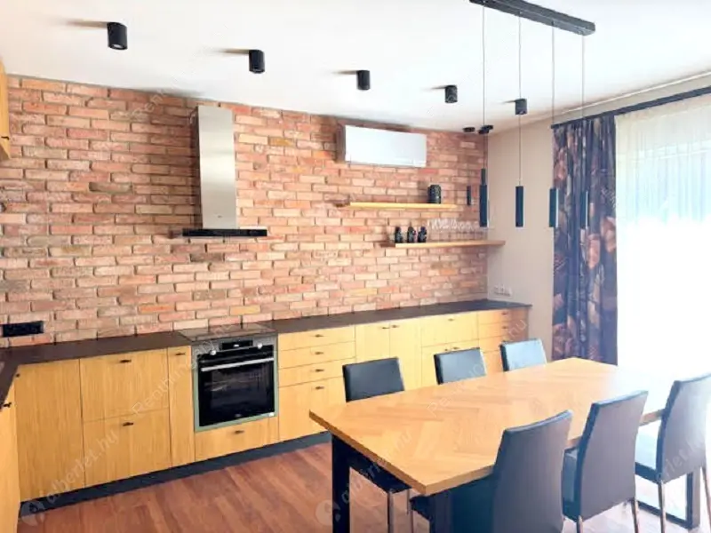 Kiadó albérlet 698000 Ft/hó áron: Budapest, XIV. kerület  Torontál utca. Mérete: 110 nm, 4 szobás | Alberlet.hu - 6574605