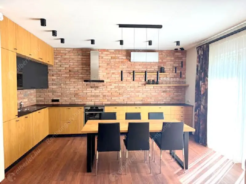 Kiadó albérlet 549000 Ft/hó áron: Budapest, XIV. kerület  Torontál utca. Mérete: 110 nm, 4 szobás | Alberlet.hu - 6608177