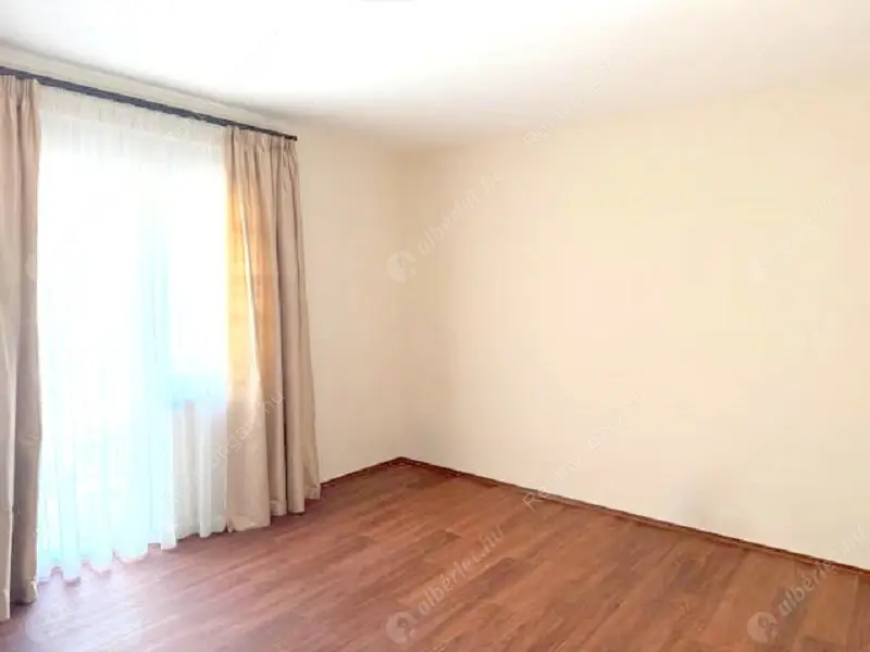 Kiadó albérlet 490000 Ft/hó áron: Budapest, XIV. kerület  Torontál utca. Mérete: 110 nm, 4 szobás | Alberlet.hu - 6628353