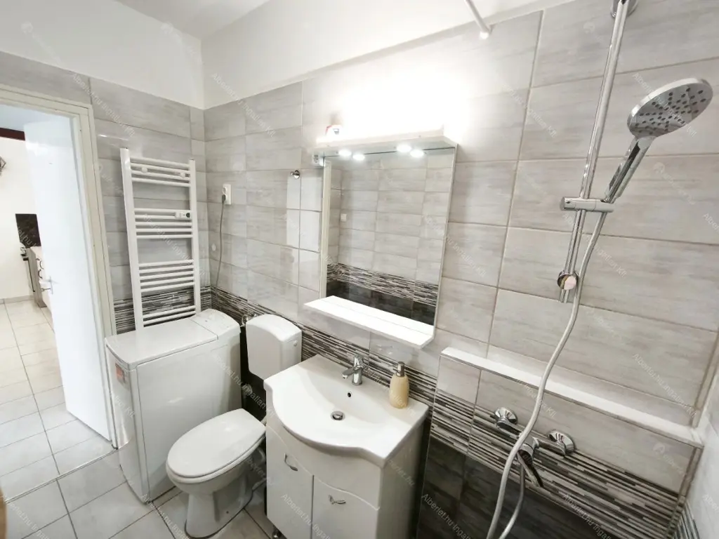 Kiadó albérlet 250000 Ft/hó áron: Budapest, XIV. kerület  Újváros park. Mérete: 46 nm, 2 szobás | Alberlet.hu - 6671707