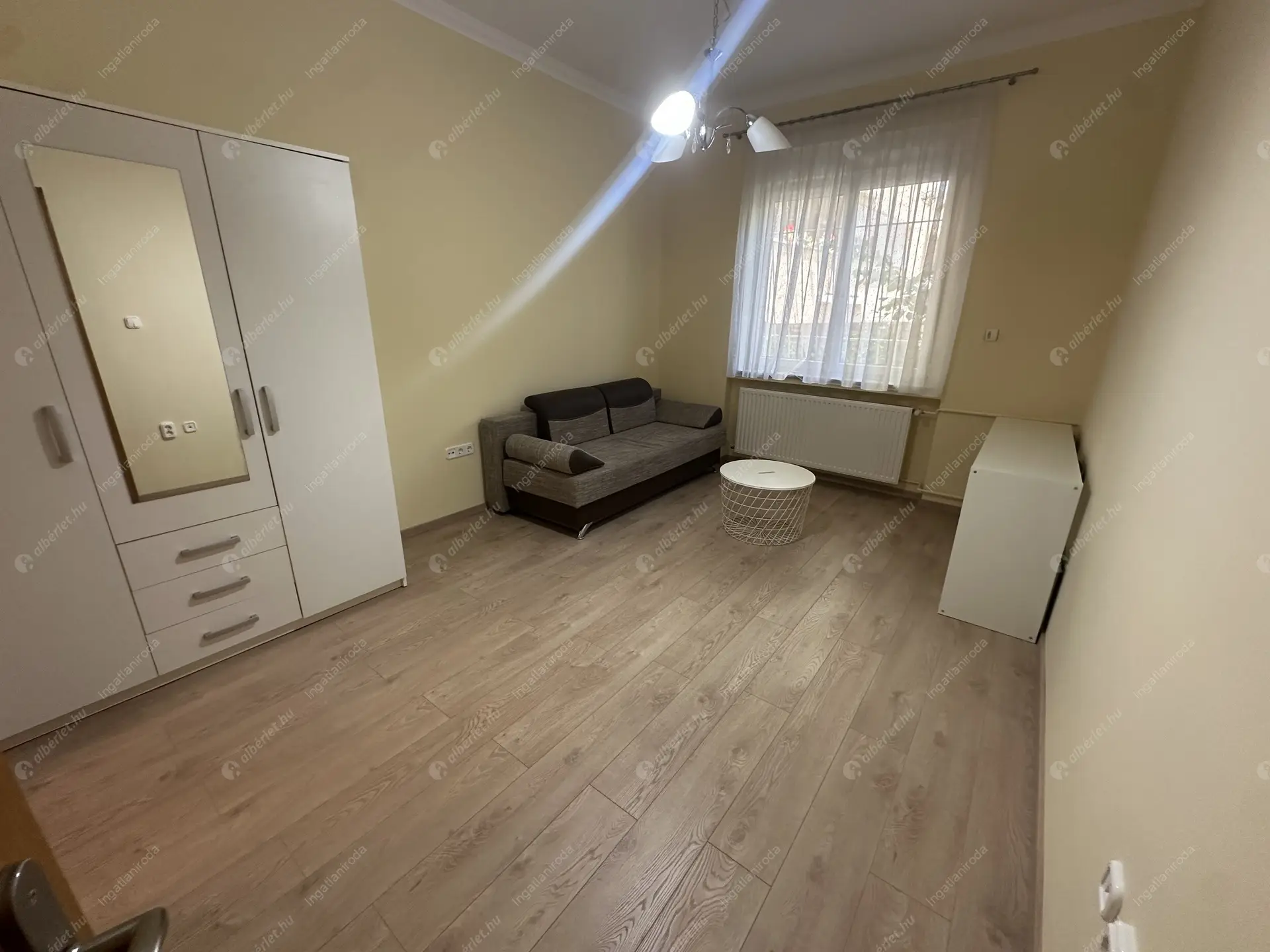 Kiadó albérlet 185000 Ft/hó áron: Budapest, XIV. kerület  Ungvár utca. Mérete: 28 nm, 1 szobás | Alberlet.hu - 6473667