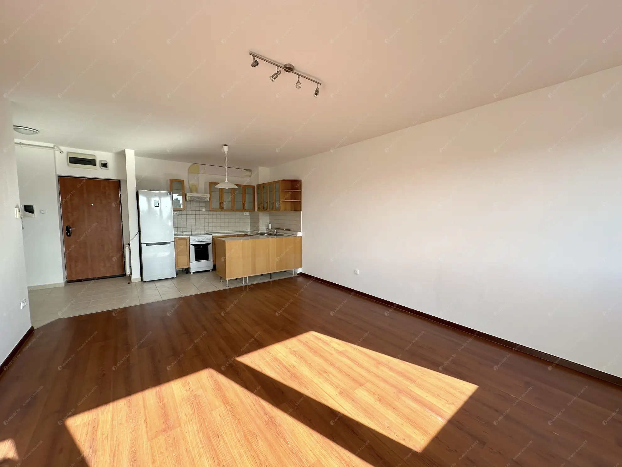 Kiadó albérlet 270000 Ft/hó áron: Budapest, XIV. kerület  Vezér utca. Mérete: 71 nm, 1 szobás | Alberlet.hu - 6557502