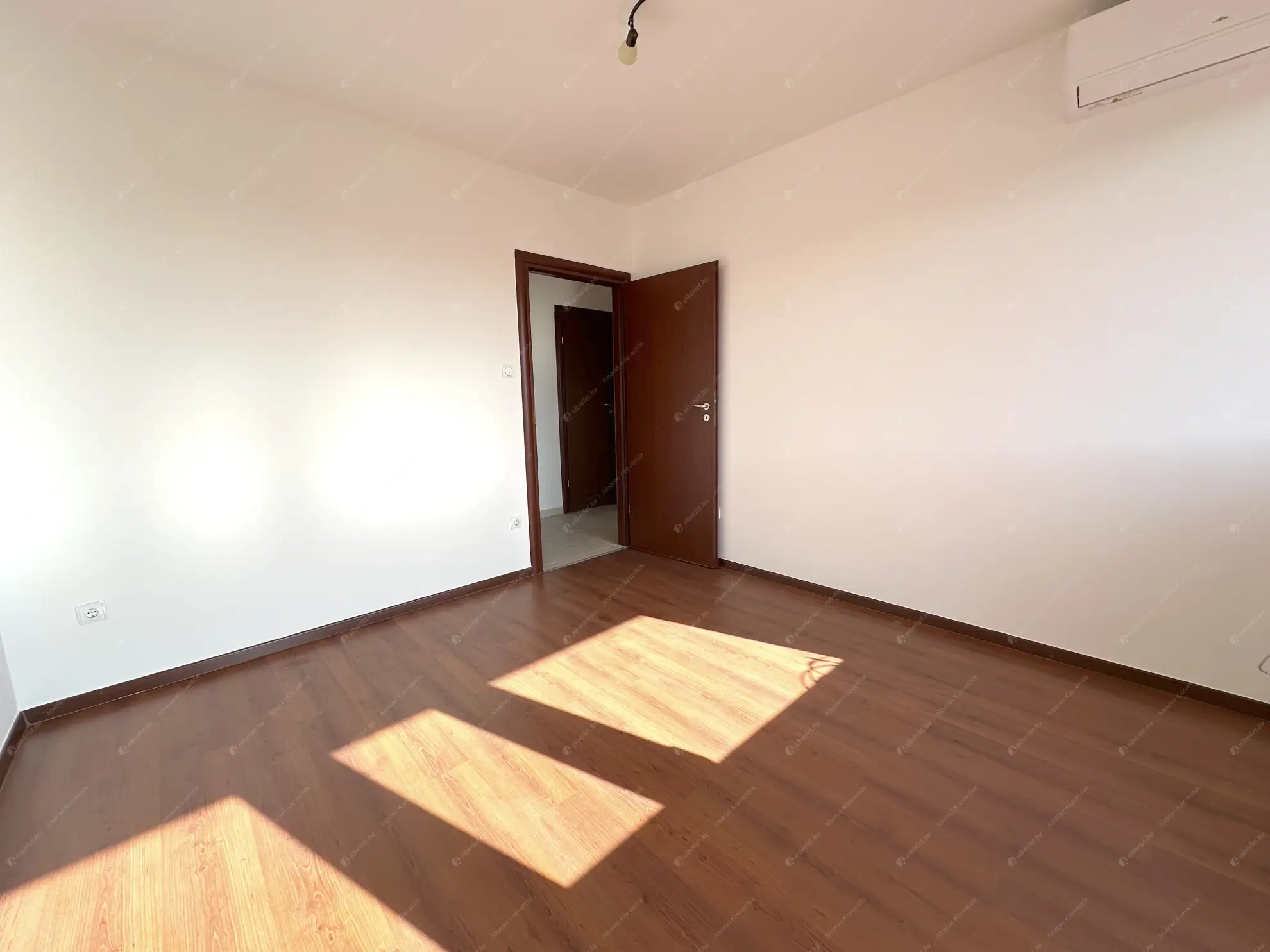 Kiadó albérlet 270000 Ft/hó áron: Budapest, XIV. kerület  Vezér utca. Mérete: 71 nm, 1 szobás | Alberlet.hu - 6557516