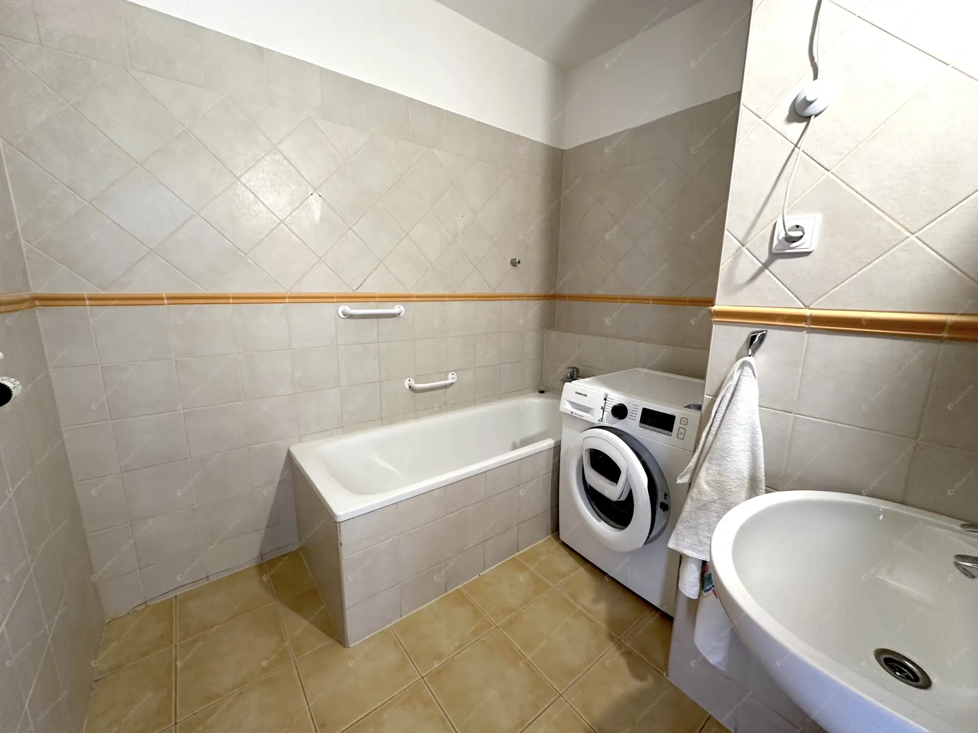 Kiadó albérlet 270000 Ft/hó áron: Budapest, XIV. kerület  Vezér utca. Mérete: 71 nm, 1 szobás | Alberlet.hu - 6557517