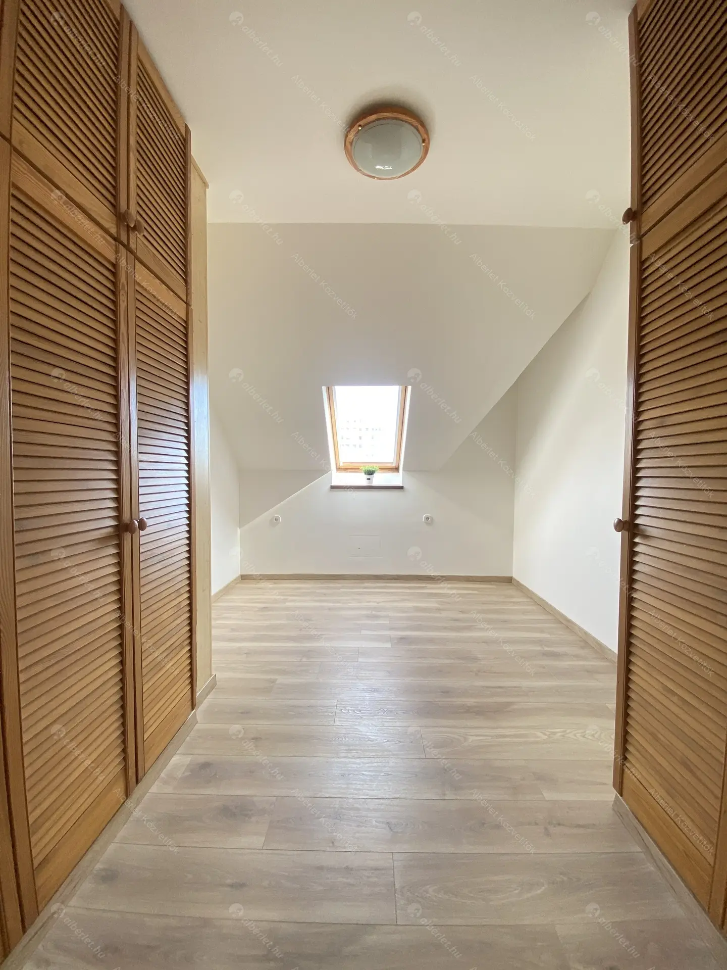 Kiadó albérlet 235000 Ft/hó áron: Budapest, XIV. kerület  Zalán utca. Mérete: 60 nm, 2 szobás | Alberlet.hu - 5932488