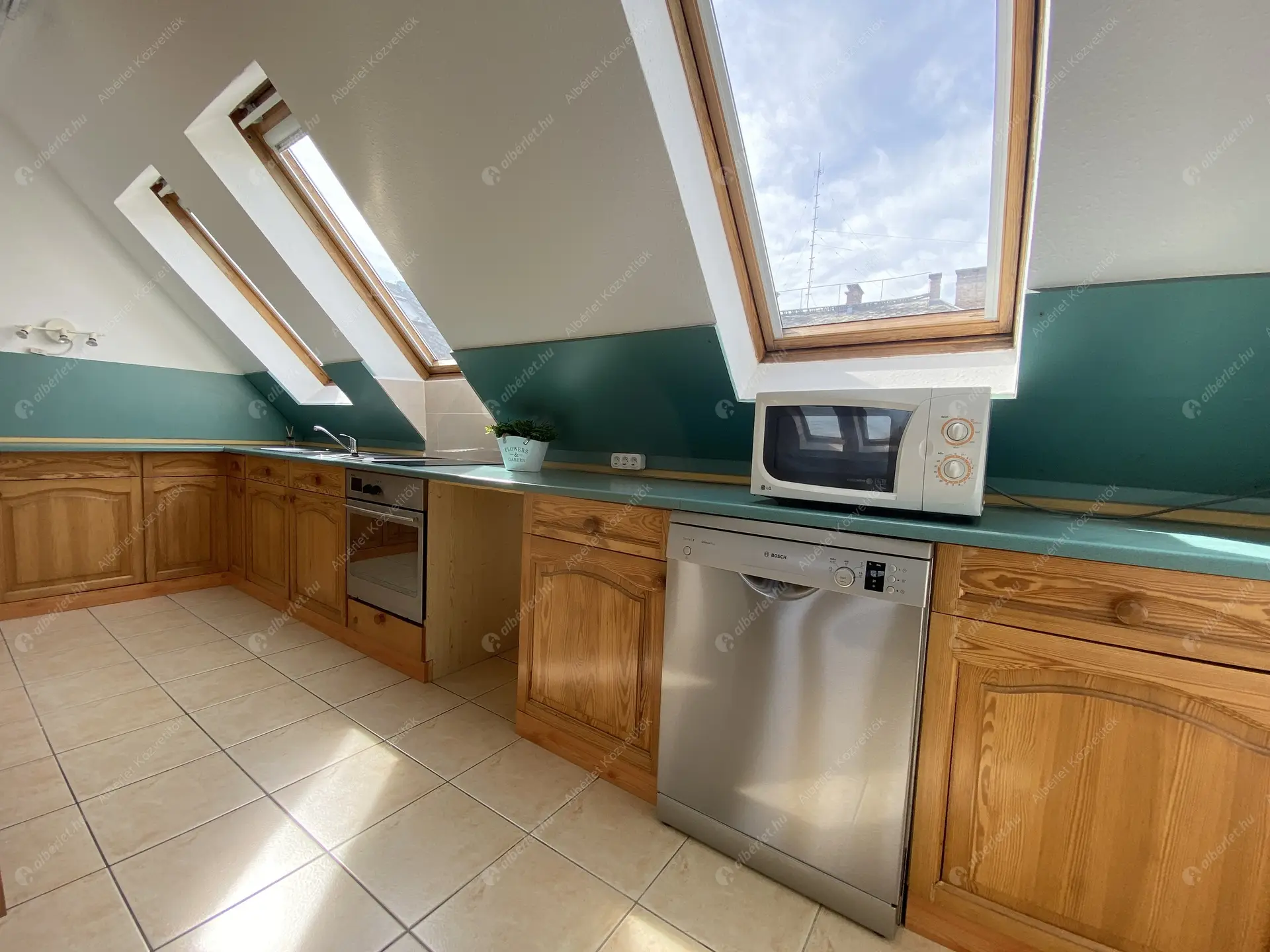 Kiadó albérlet 235000 Ft/hó áron: Budapest, XIV. kerület  Zalán utca. Mérete: 60 nm, 2 szobás | Alberlet.hu - 5932492