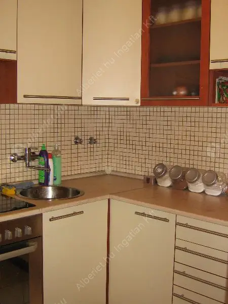 Kiadó albérlet 175000 Ft/hó áron: Budapest, XIV. kerület  Zászlós utca. Mérete: 31 nm, 1 szobás | Alberlet.hu - 6625967