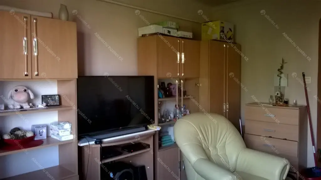 Kiadó albérlet 175000 Ft/hó áron: Budapest, XIV. kerület  Zászlós utca. Mérete: 31 nm, 1 szobás | Alberlet.hu - 6640158