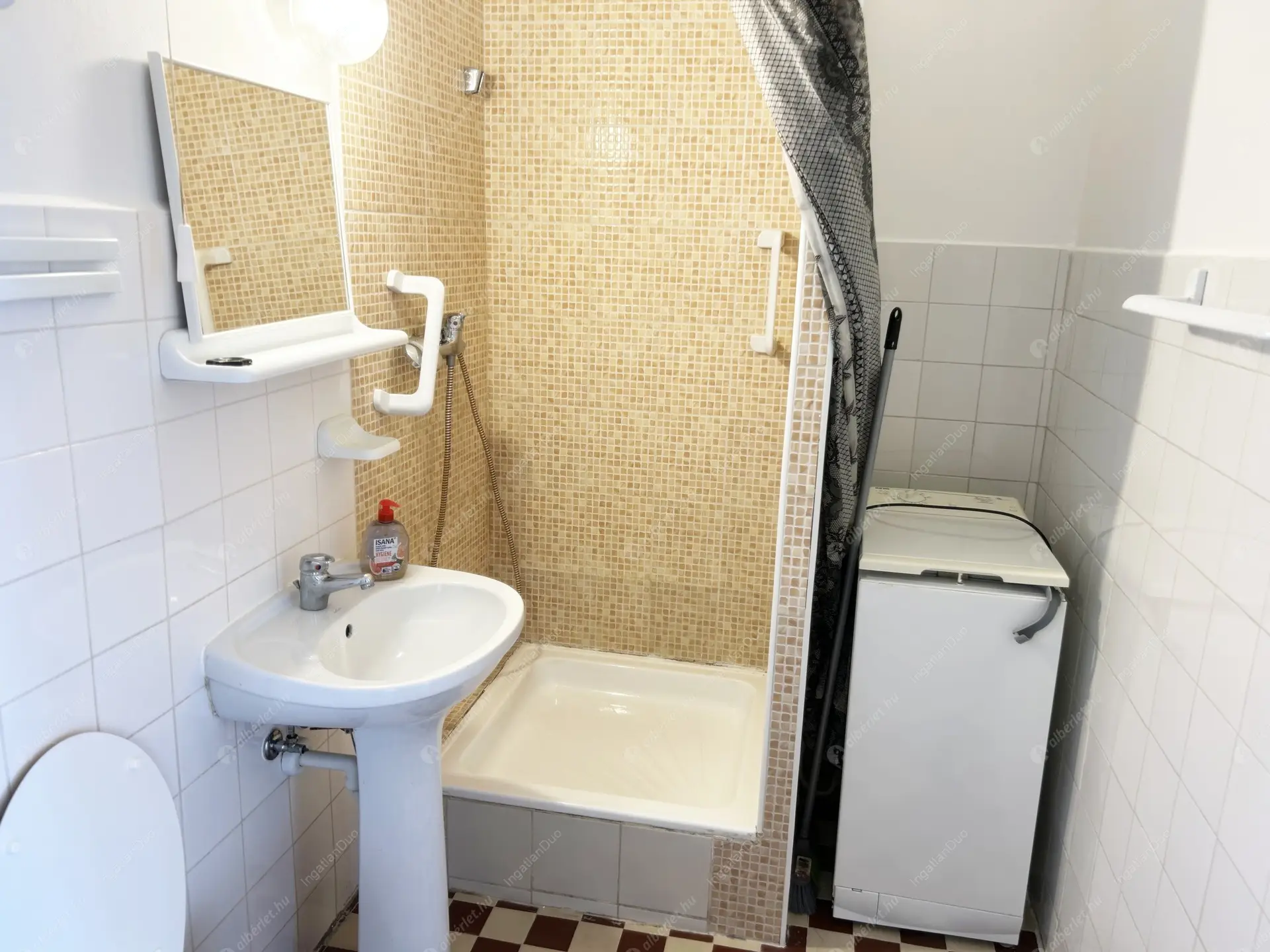 Kiadó albérlet 200000 Ft/hó áron: Budapest, XIV. kerület  Zsálya utca. Mérete: 46 nm, 1 szobás | Alberlet.hu - 6053933