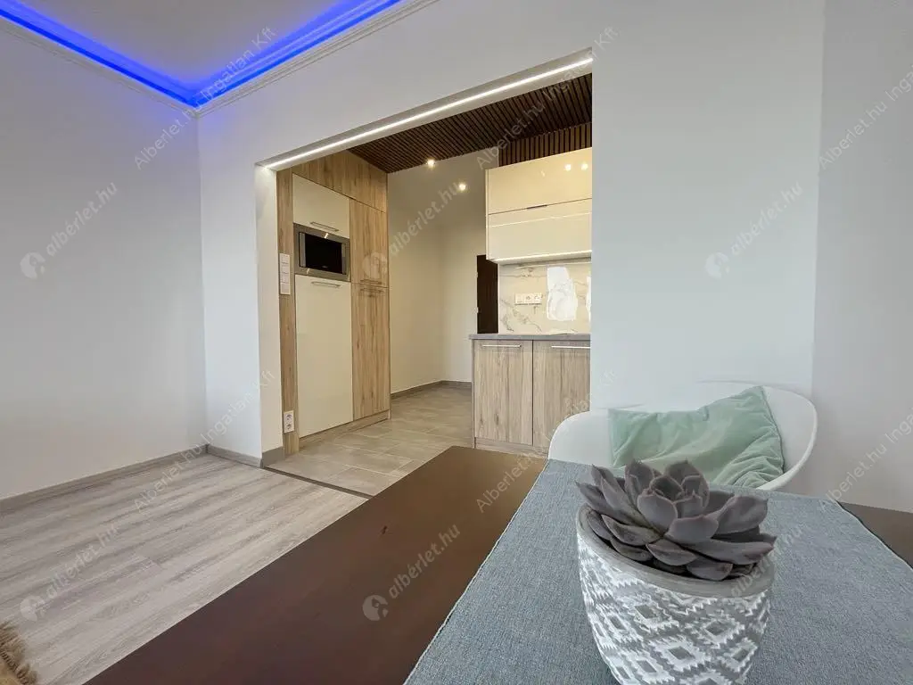 Kiadó albérlet 230000 Ft/hó áron: Budapest, XIX. kerület  Corvin körút. Mérete: 32 nm, 1 szobás | Alberlet.hu - 6574952
