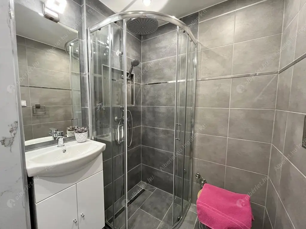 Kiadó albérlet 230000 Ft/hó áron: Budapest, XIX. kerület  Corvin körút. Mérete: 32 nm, 1 szobás | Alberlet.hu - 6574964