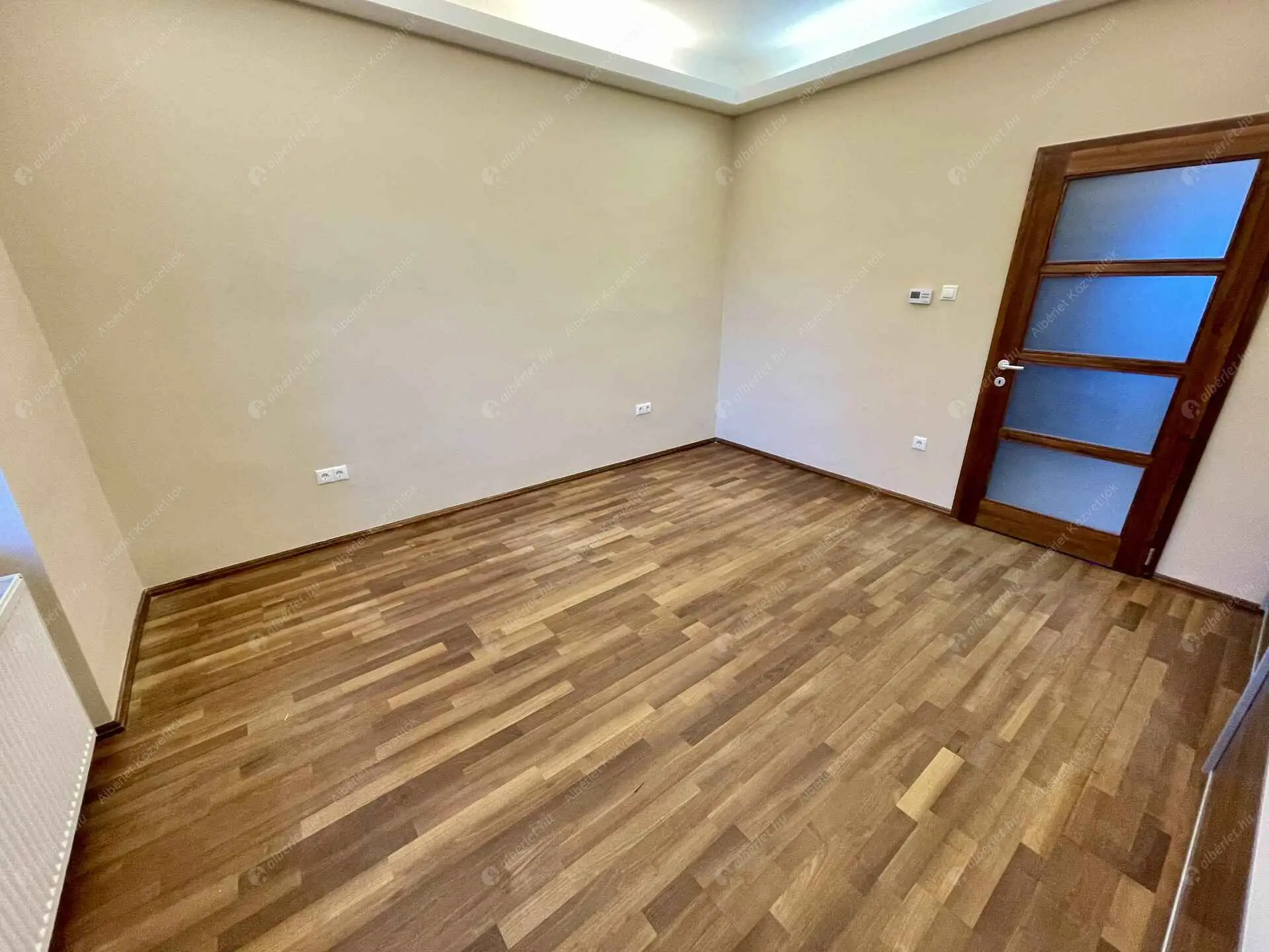 Kiadó albérlet 200000 Ft/hó áron: Budapest, XIX. kerület  Gutenberg körút. Mérete: 45 nm, 2 szobás | Alberlet.hu - 6369235