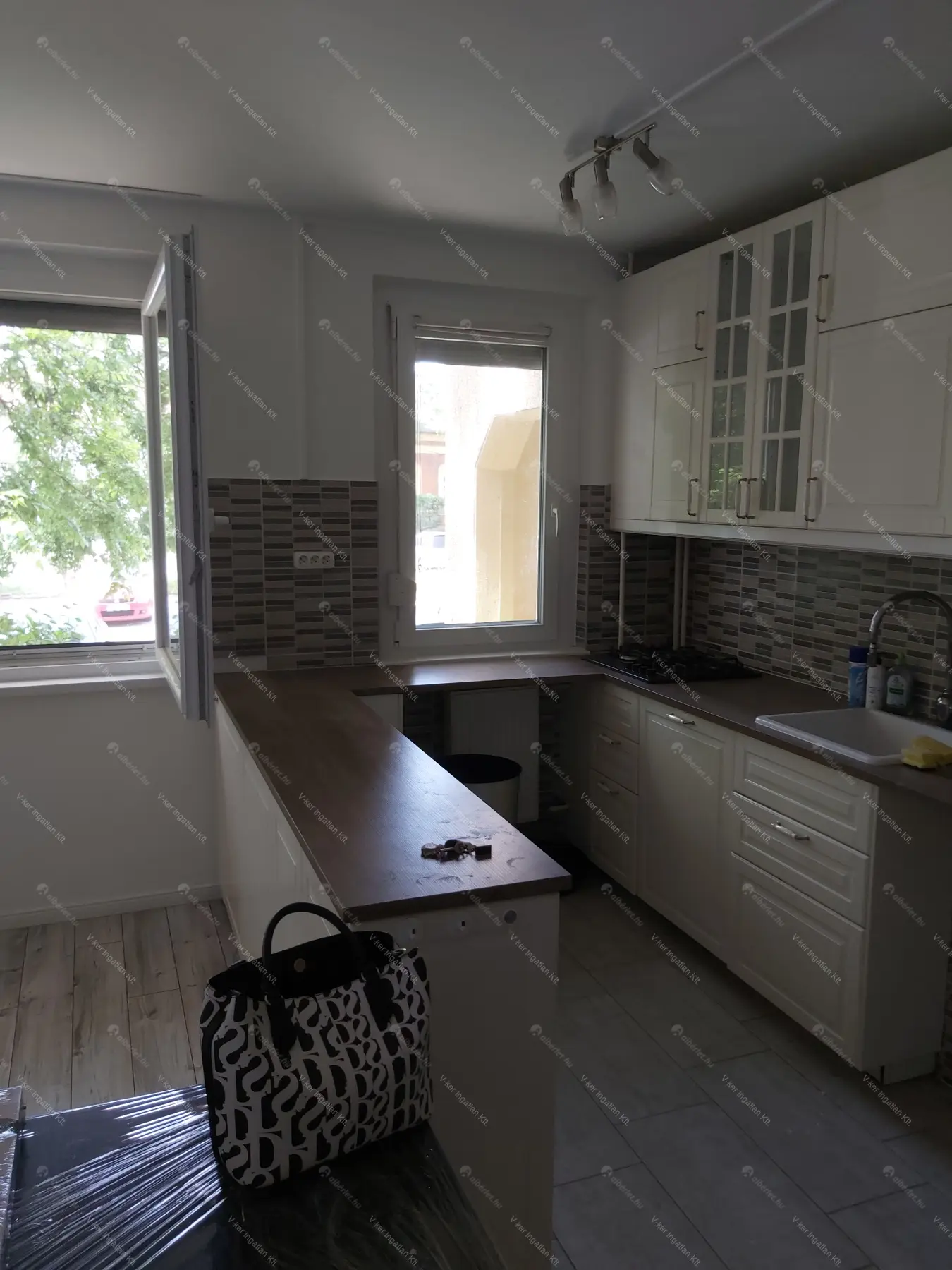 Kiadó albérlet 380000 Ft/hó áron: Budapest, XIX. kerület  József Attila utca. Mérete: 73 nm, 1 szobás | Alberlet.hu - 6697141