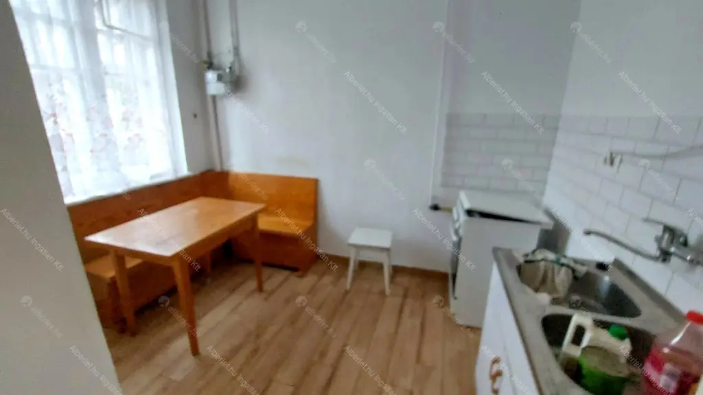 Kiadó albérlet 212000 Ft/hó áron: Budapest, XIX. kerület  Kós Károly tér. Mérete: 54 nm, 2 szobás | Alberlet.hu - 6660214