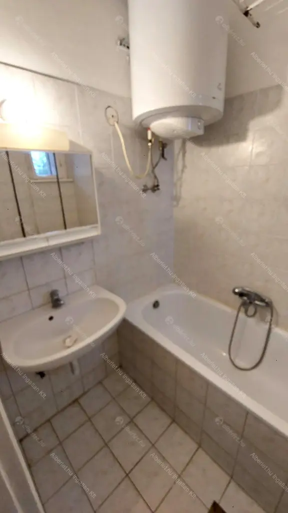 Kiadó albérlet 210000 Ft/hó áron: Budapest, XIX. kerület  Kós Károly tér. Mérete: 54 nm, 2 szobás | Alberlet.hu - 6676878