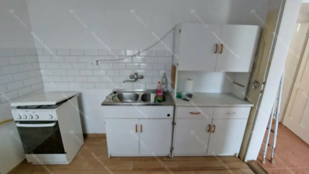 Kiadó albérlet 210000 Ft/hó áron: Budapest, XIX. kerület  Kós Károly tér. Mérete: 54 nm, 2 szobás | Alberlet.hu - 6676881