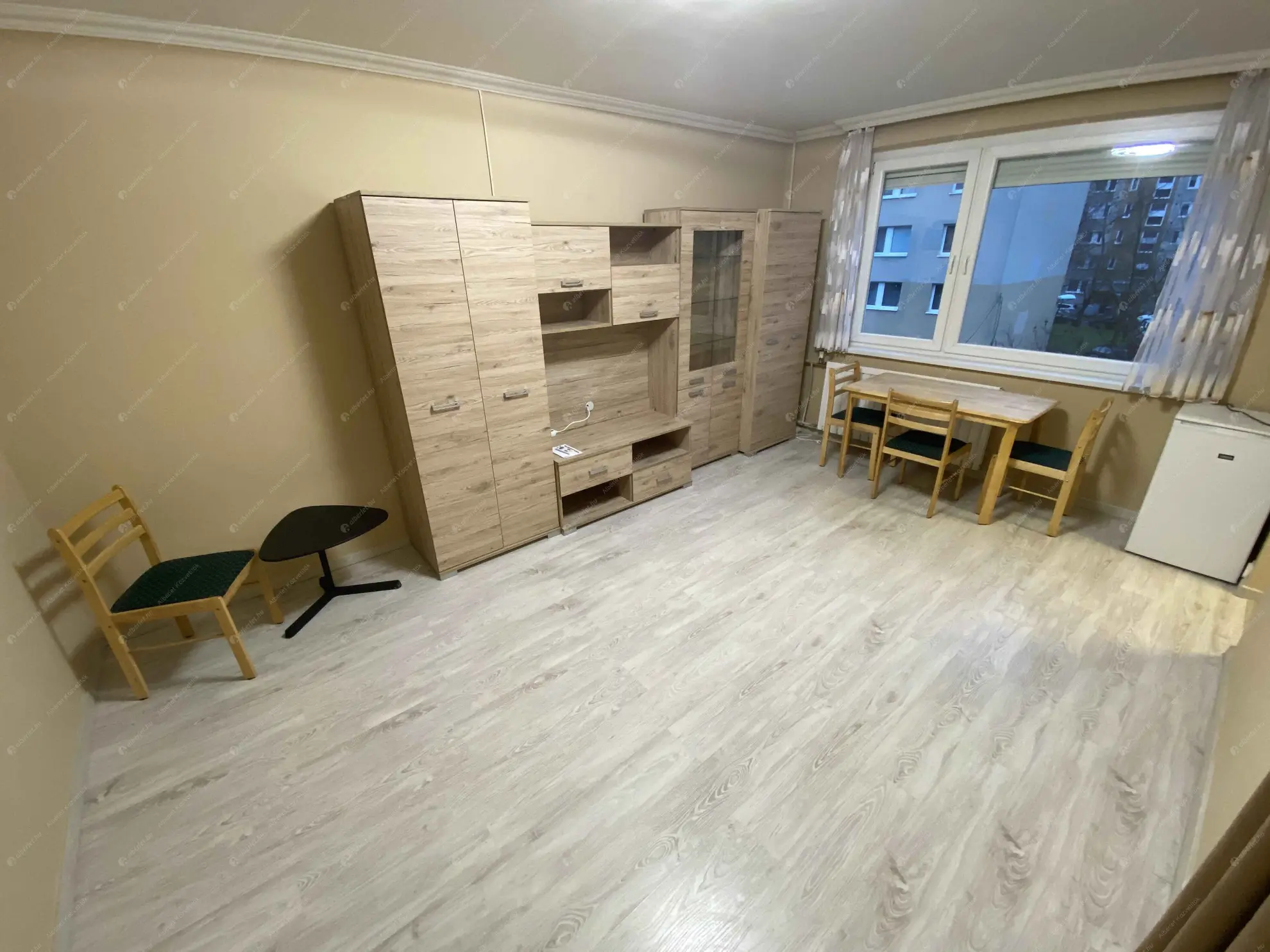 Kiadó albérlet 155000 Ft/hó áron: Budapest, XIX. kerület  Nagysándor József utca. Mérete: 27 nm, 1 szobás | Alberlet.hu - 6586778