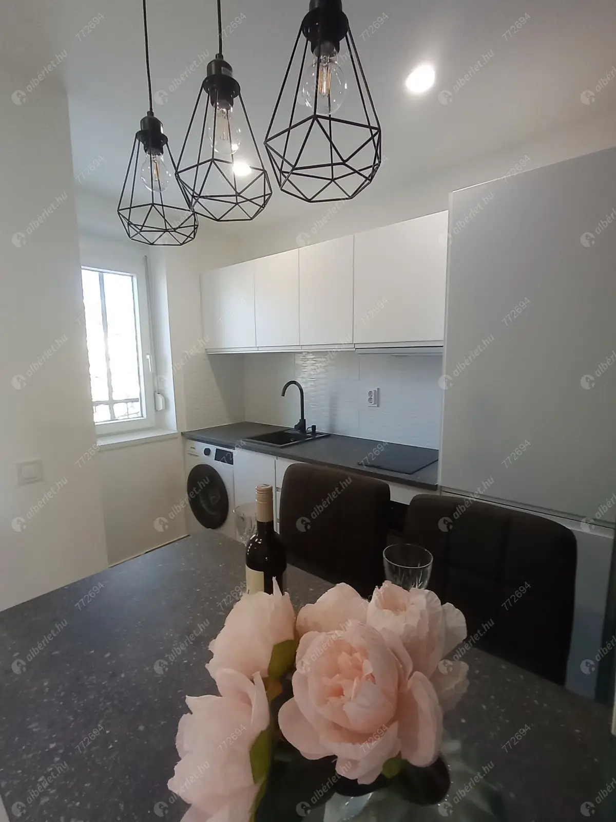 Kiadó albérlet 200000 Ft/hó áron: Budapest, XIX. kerület  Pannónia út. Mérete: 32 nm, 1 szobás | Alberlet.hu - 6617322