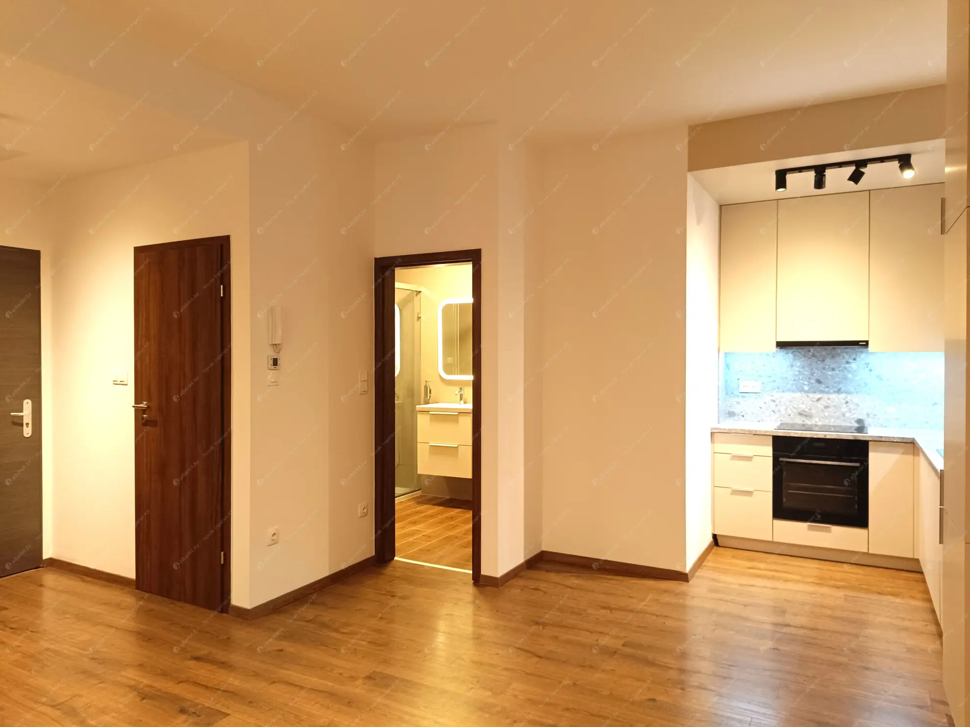 Kiadó albérlet 350000 Ft/hó áron: Budapest, XIX. kerület  Zrínyi utca. Mérete: 50 nm, 3 szobás | Alberlet.hu - 6604459