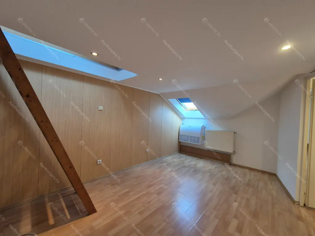 Kiadó albérlet 280000 Ft/hó áron: Budapest, XV. kerület  Bánk utca. Mérete: 74 nm, 3 szobás | Alberlet.hu - 6675974