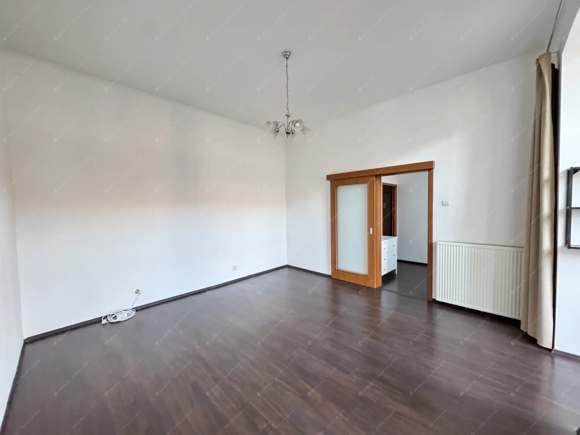 Kiadó albérlet 165000 Ft/hó áron: Budapest, XV. kerület  Bartók Béla út. Mérete: 40 nm, 1 szobás | Alberlet.hu - 6546827