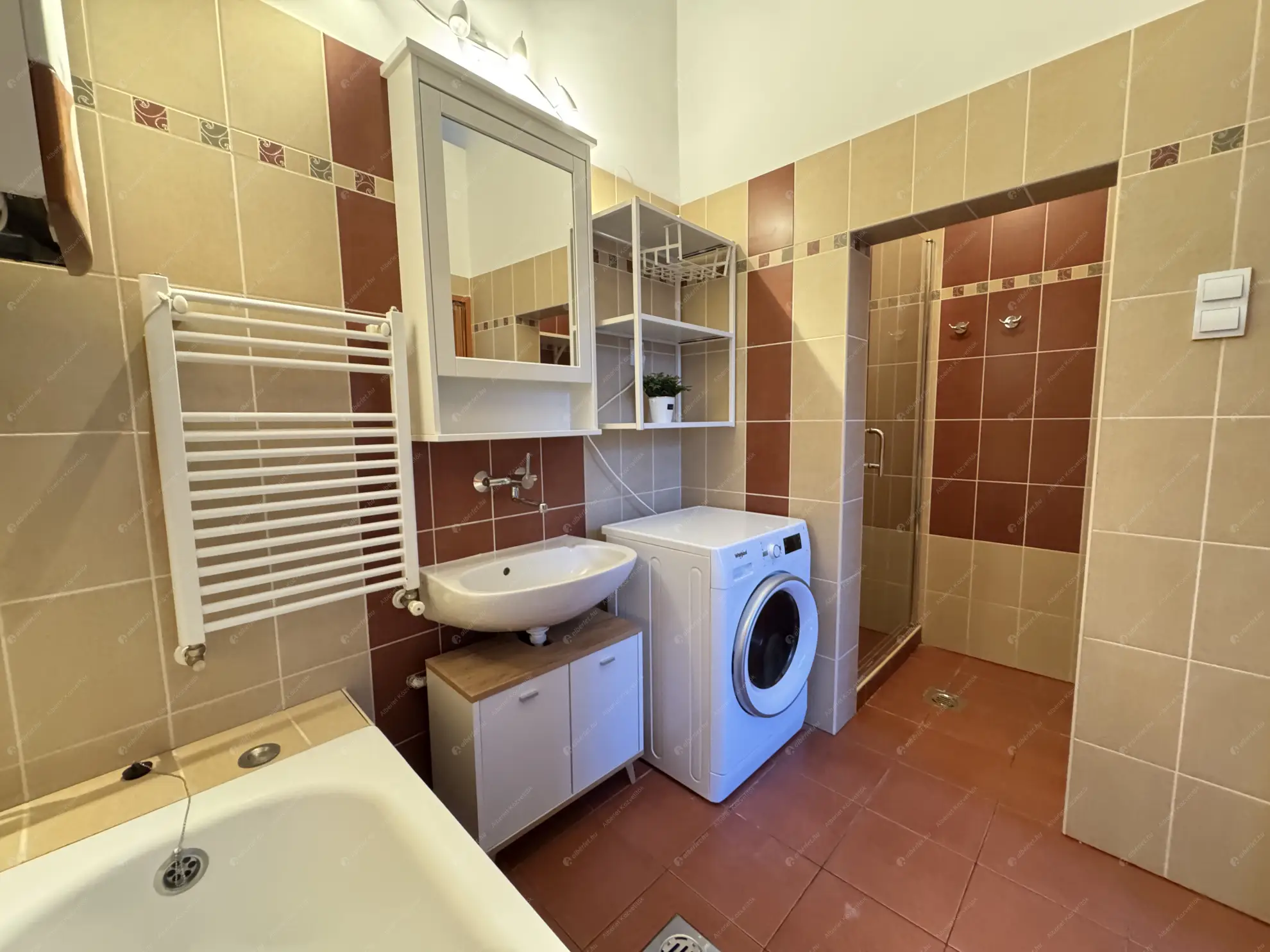 Kiadó albérlet 165000 Ft/hó áron: Budapest, XV. kerület  Bartók Béla út. Mérete: 40 nm, 1 szobás | Alberlet.hu - 6546839