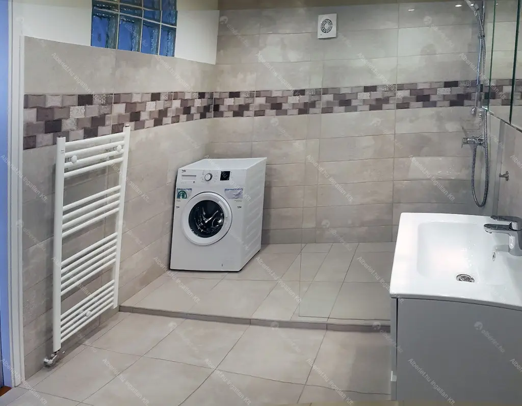 Kiadó albérlet 280000 Ft/hó áron: Budapest, XV. kerület  Beller Imre utca. Mérete: 74 nm, 1 szobás | Alberlet.hu - 6648255