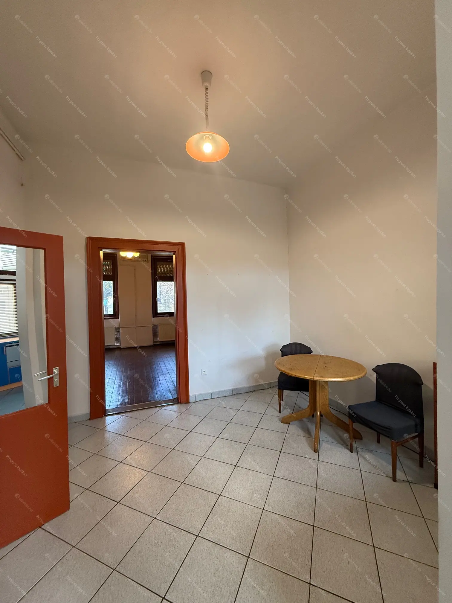 Kiadó albérlet 180000 Ft/hó áron: Budapest, XV. kerület  Bezerédj Pál utca. Mérete: 50 nm, 1 szobás | Alberlet.hu - 6668115