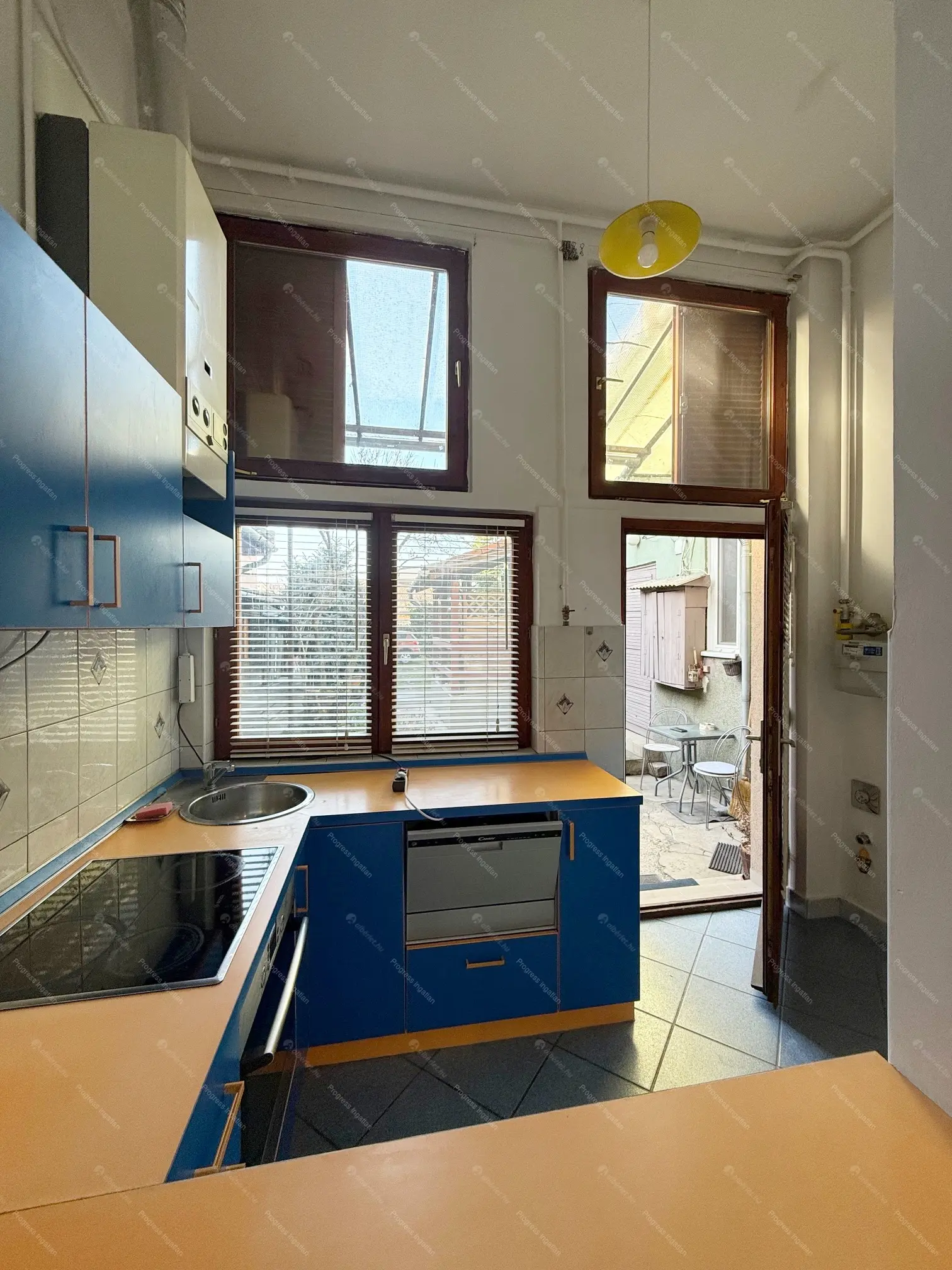 Kiadó albérlet 180000 Ft/hó áron: Budapest, XV. kerület  Bezerédj Pál utca. Mérete: 50 nm, 1 szobás | Alberlet.hu - 6668124