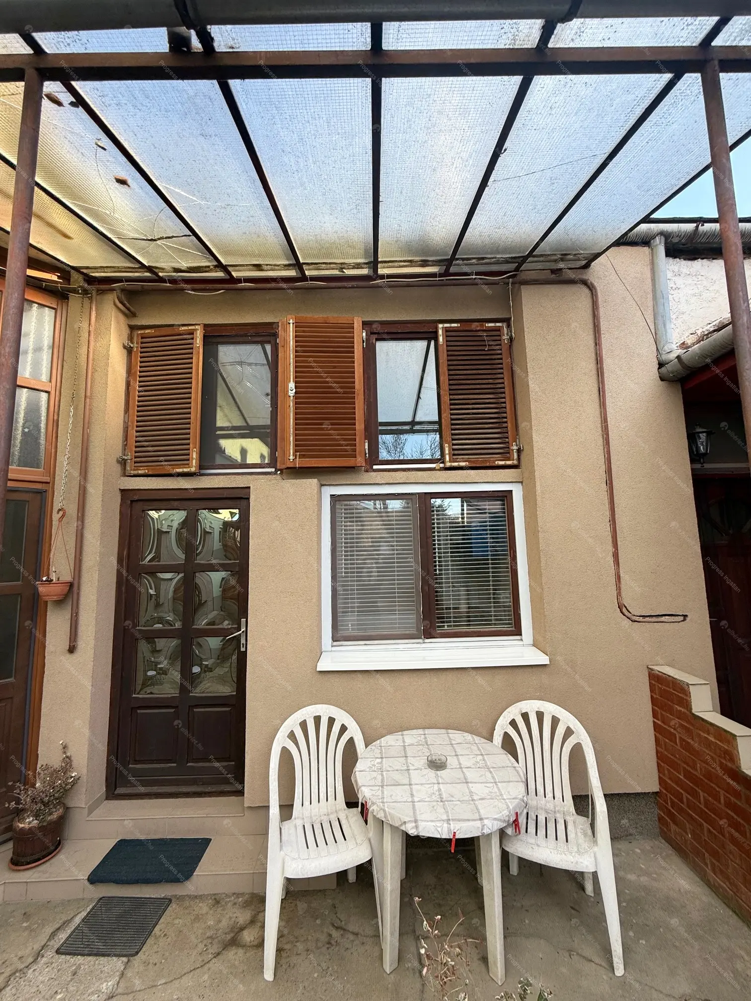 Kiadó albérlet 180000 Ft/hó áron: Budapest, XV. kerület  Bezerédj Pál utca. Mérete: 50 nm, 1 szobás | Alberlet.hu - 6668127