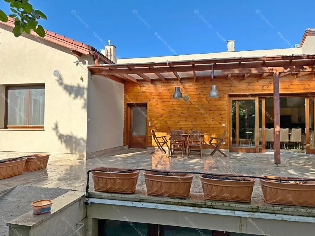 Kiadó albérlet 500000 Ft/hó áron: Budapest, XV. kerület  Csajág utca. Mérete: 130 nm, 4 szobás | Alberlet.hu - 6665974