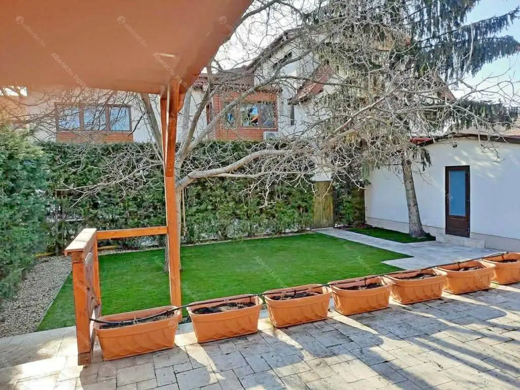 Kiadó albérlet 500000 Ft/hó áron: Budapest, XV. kerület  Csajág utca. Mérete: 130 nm, 4 szobás | Alberlet.hu - 6665993