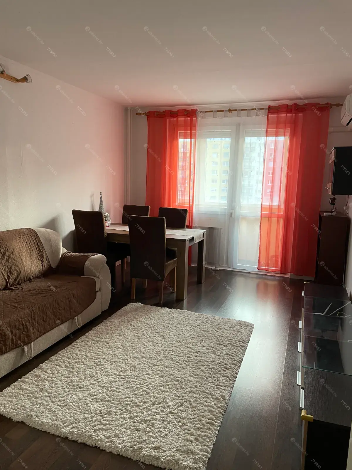 Kiadó albérlet 250000 Ft/hó áron: Budapest, XV. kerület  Erdőkerülő utca. Mérete: 56 nm, 1 szobás | Alberlet.hu - 6677076