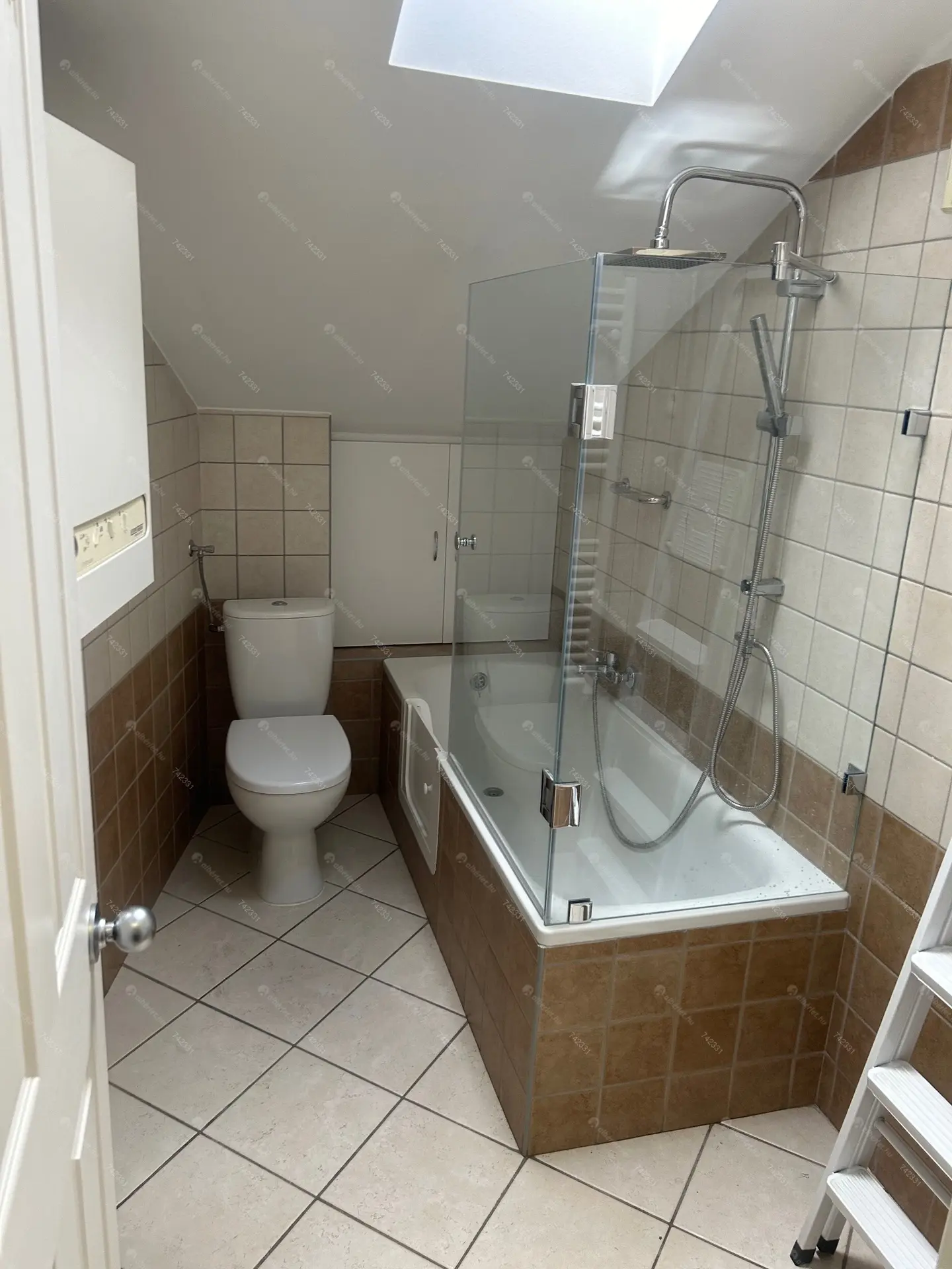 Kiadó albérlet 190000 Ft/hó áron: Budapest, XV. kerület  Kinizsi utca. Mérete: 38 nm, 1 szobás | Alberlet.hu - 6198301