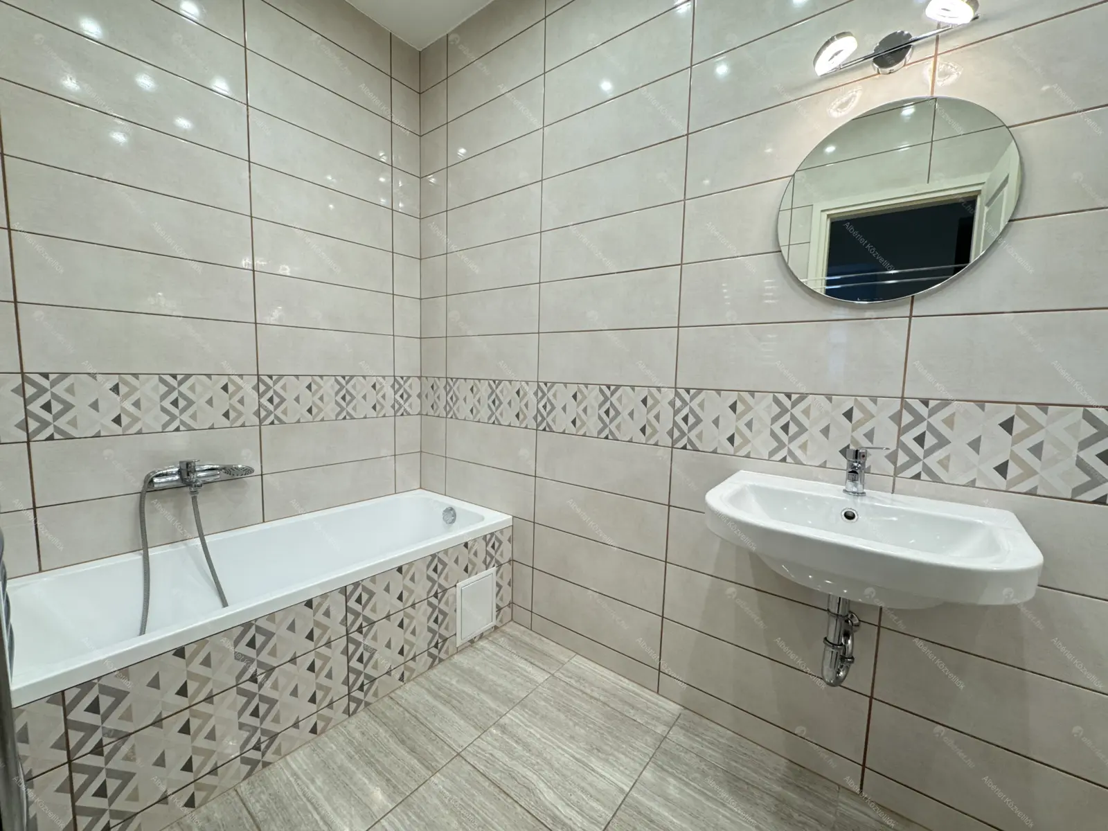 Kiadó albérlet 180000 Ft/hó áron: Budapest, XV. kerület  Kinizsi utca. Mérete: 42 nm, 1 szobás | Alberlet.hu - 6656475