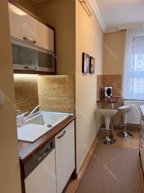 Kiadó albérlet 270000 Ft/hó áron: Budapest, XV. kerület  Lóvasút köz. Mérete: 54 nm, 2 szobás | Alberlet.hu - 6683328