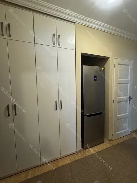 Kiadó albérlet 295000 Ft/hó áron: Budapest, XV. kerület  Lóvasút köz. Mérete: 56 nm, 2 szobás | Alberlet.hu - 6645419