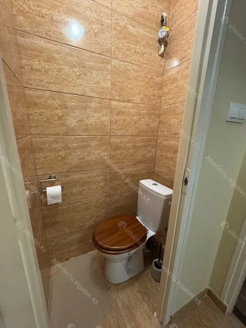 Kiadó albérlet 295000 Ft/hó áron: Budapest, XV. kerület  Lóvasút köz. Mérete: 56 nm, 2 szobás | Alberlet.hu - 6645423