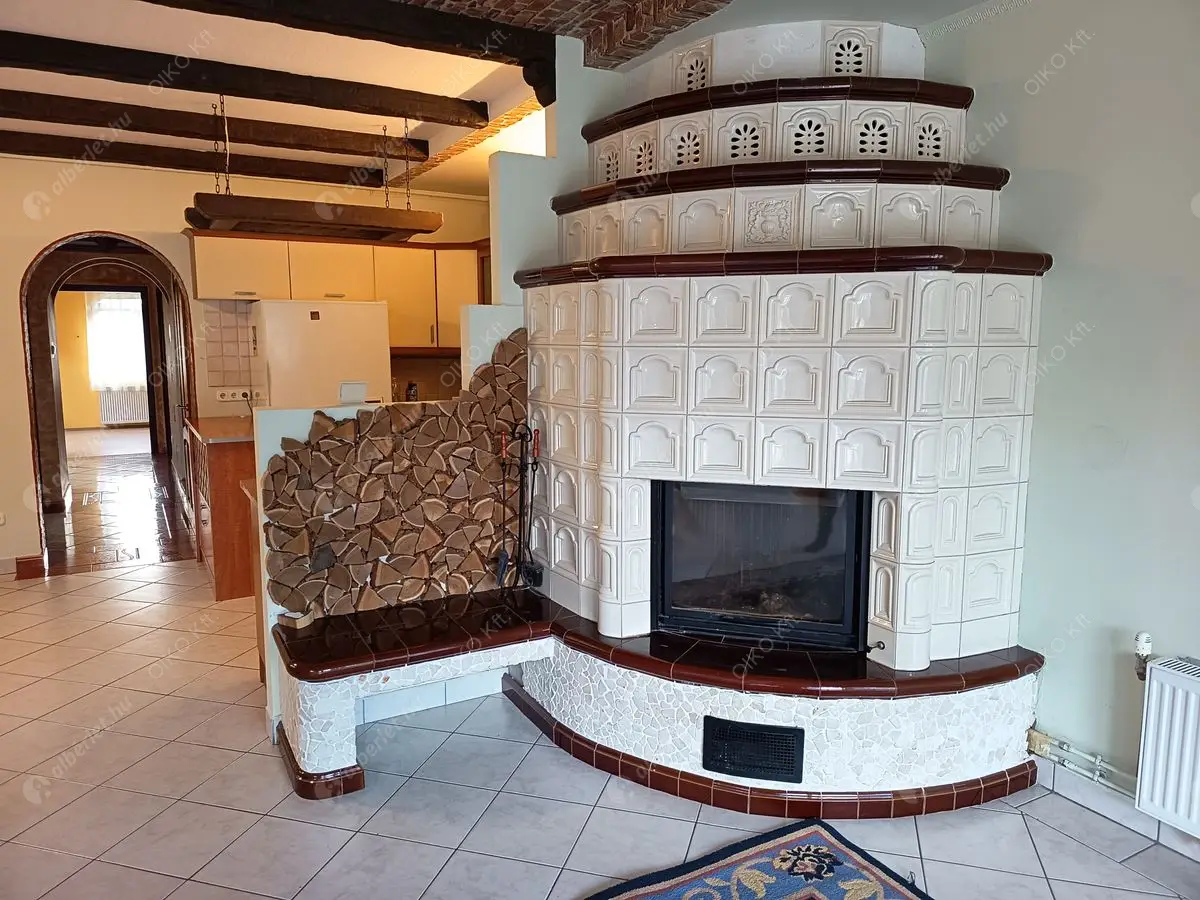 Kiadó albérlet 480000 Ft/hó áron: Budapest, XV. kerület  Madách utca. Mérete: 180 nm, 5 szobás | Alberlet.hu - 6570481