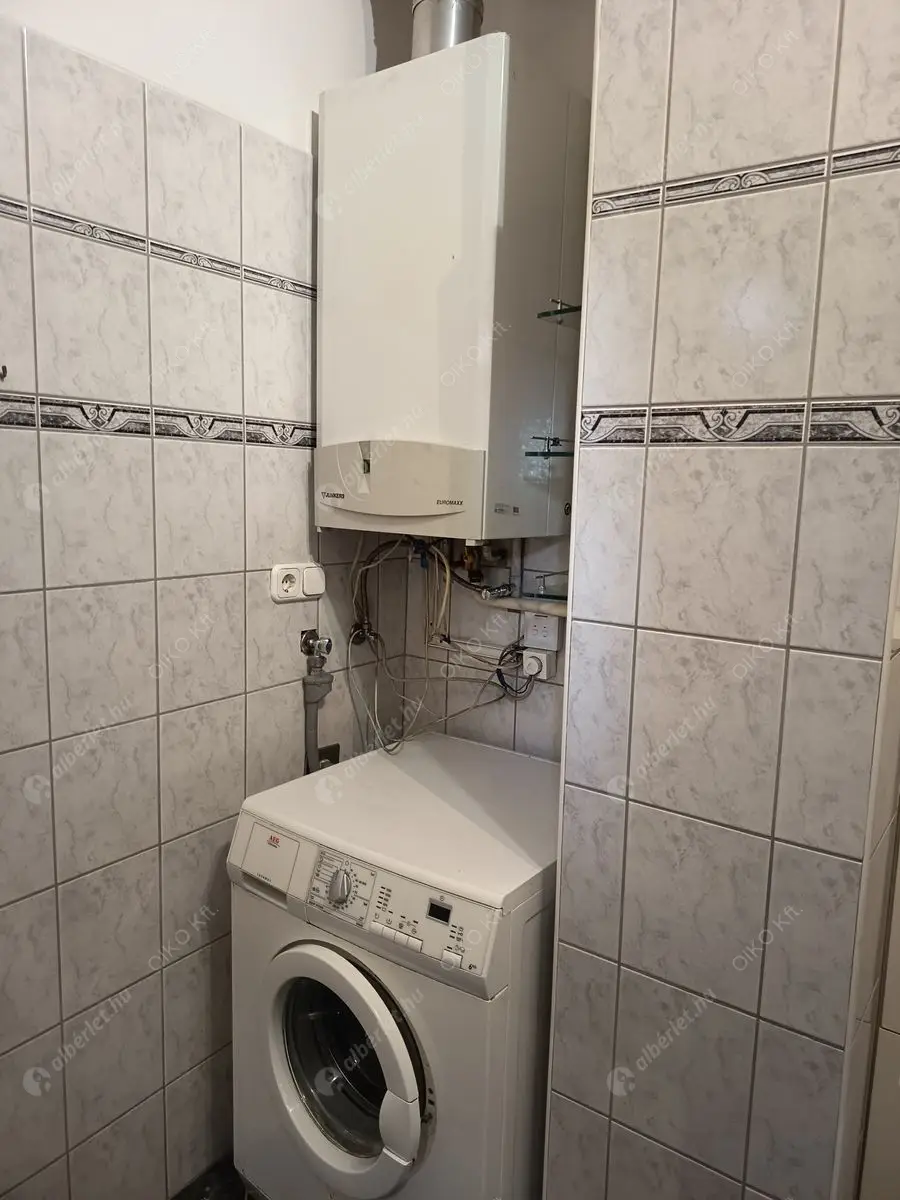 Kiadó albérlet 480000 Ft/hó áron: Budapest, XV. kerület  Madách utca. Mérete: 180 nm, 5 szobás | Alberlet.hu - 6570485