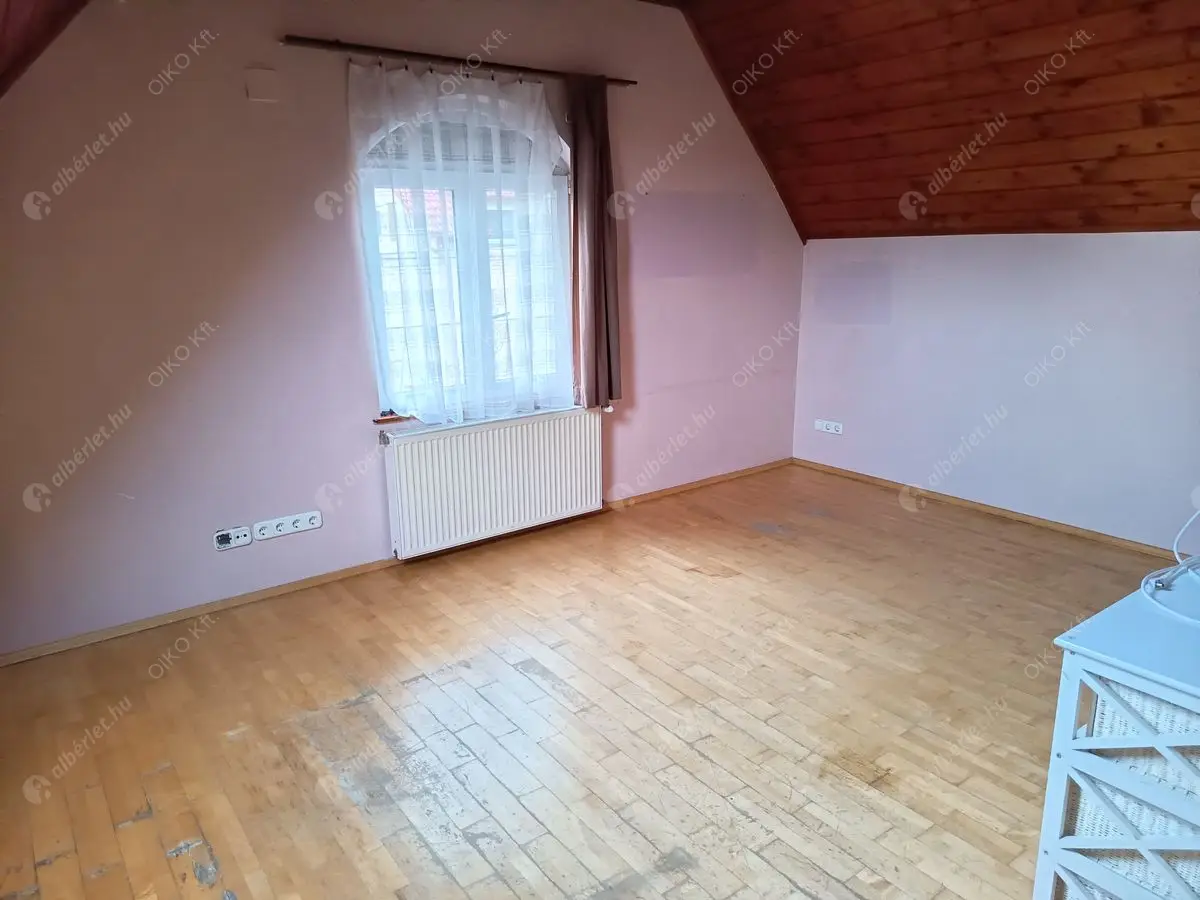 Kiadó albérlet 480000 Ft/hó áron: Budapest, XV. kerület  Madách utca. Mérete: 180 nm, 5 szobás | Alberlet.hu - 6570492