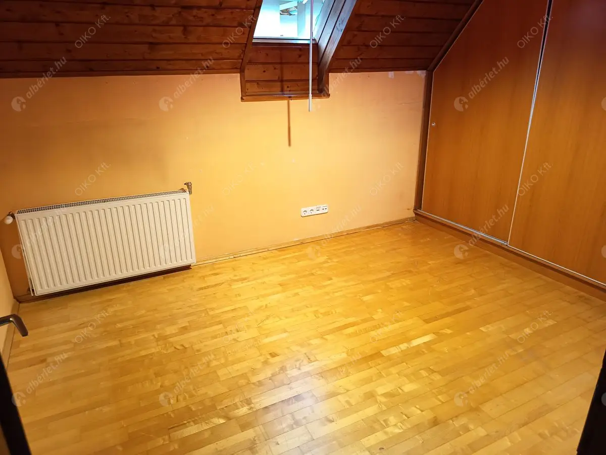 Kiadó albérlet 480000 Ft/hó áron: Budapest, XV. kerület  Madách utca. Mérete: 180 nm, 5 szobás | Alberlet.hu - 6570495