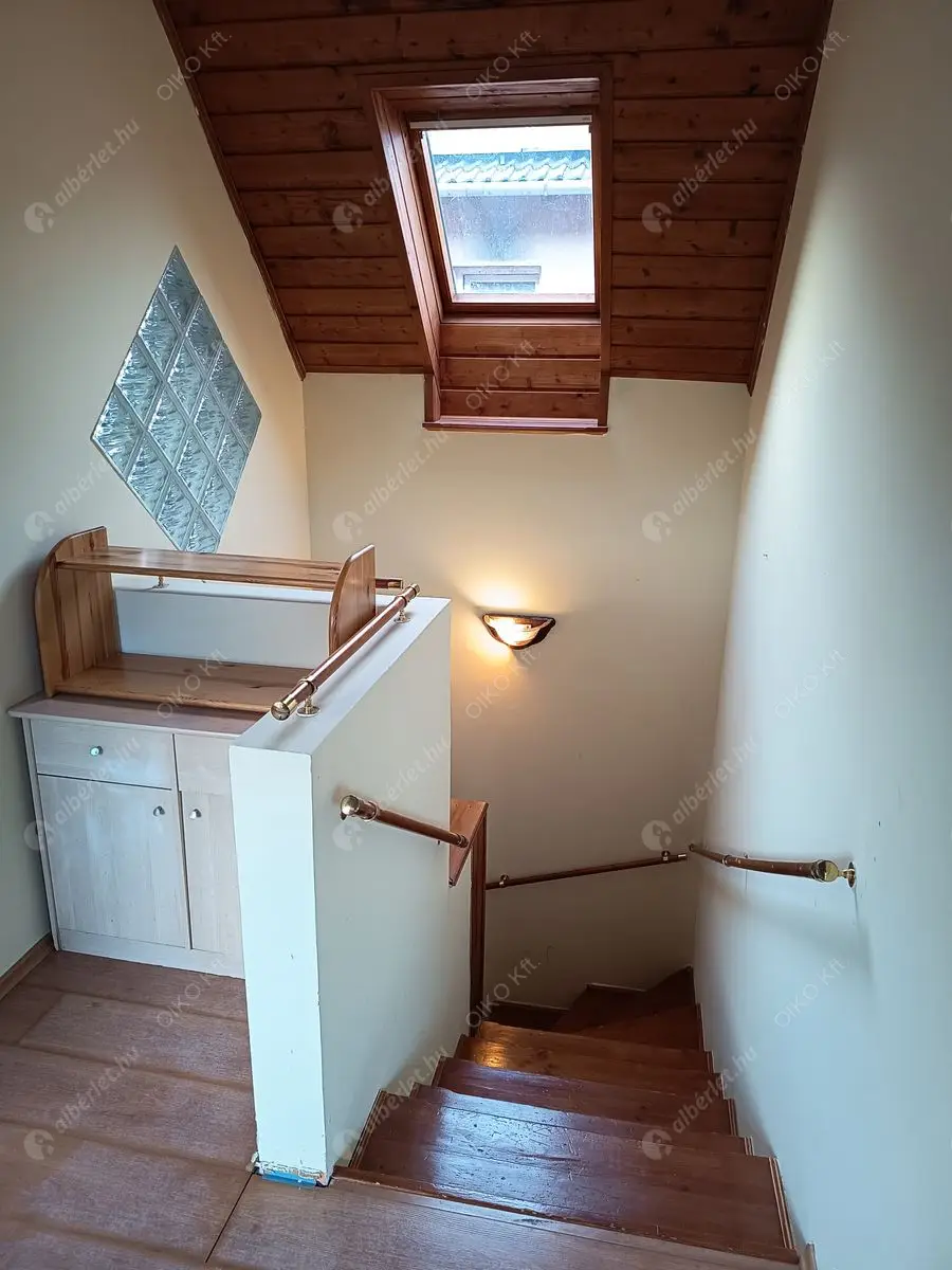 Kiadó albérlet 480000 Ft/hó áron: Budapest, XV. kerület  Madách utca. Mérete: 180 nm, 5 szobás | Alberlet.hu - 6570497