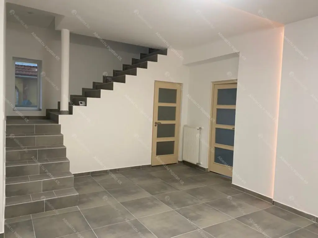 Kiadó albérlet 650000 Ft/hó áron: Budapest, XV. kerület  Óda utca. Mérete: 200 nm, 5 szobás | Alberlet.hu - 6671411