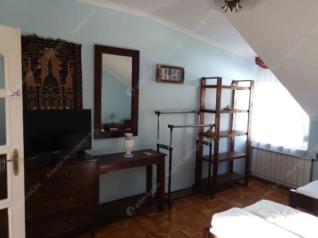 Kiadó albérlet 1350000 Ft/hó áron: Budapest, XV. kerület  Palánk utca. Mérete: 350 nm, 4 szobás | Alberlet.hu - 6615877