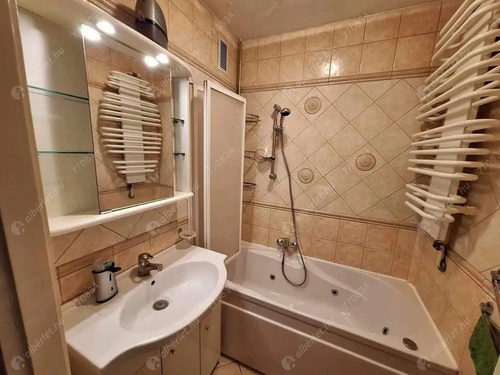 Kiadó albérlet 290000 Ft/hó áron: Budapest, XV. kerület  Páskomliget utca. Mérete: 74 nm, 3 szobás | Alberlet.hu - 6579465