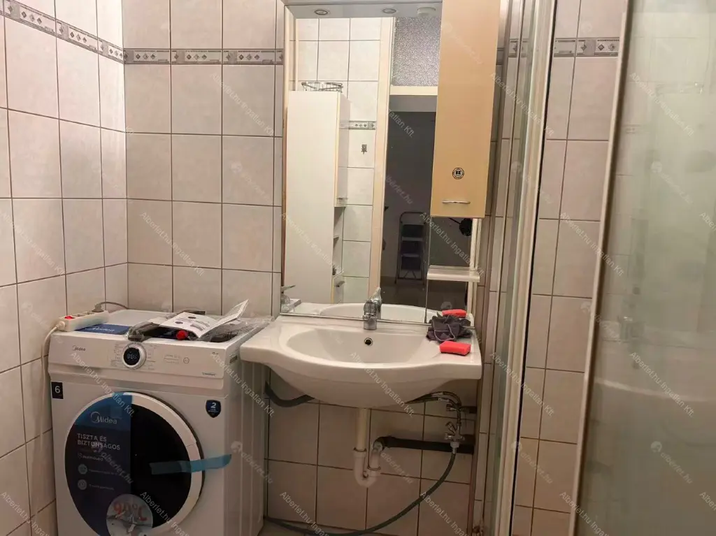 Kiadó albérlet 230000 Ft/hó áron: Budapest, XV. kerület  Rákos út. Mérete: 68 nm, 3 szobás | Alberlet.hu - 6707341